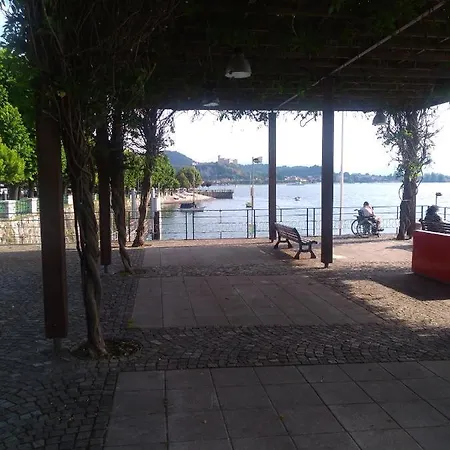 Piccola Perla Sul Maggiore 公寓 阿罗纳