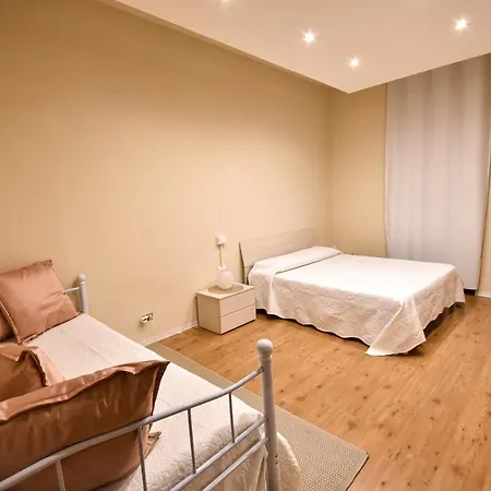 公寓 Piccola Perla Sul Maggiore 阿罗纳